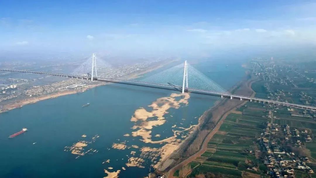 奮戰(zhàn)開門紅④ | 135天，66根，8341米！湖北當枝松高速公路項目枝江長江大橋主墩樁基施工全面完成！